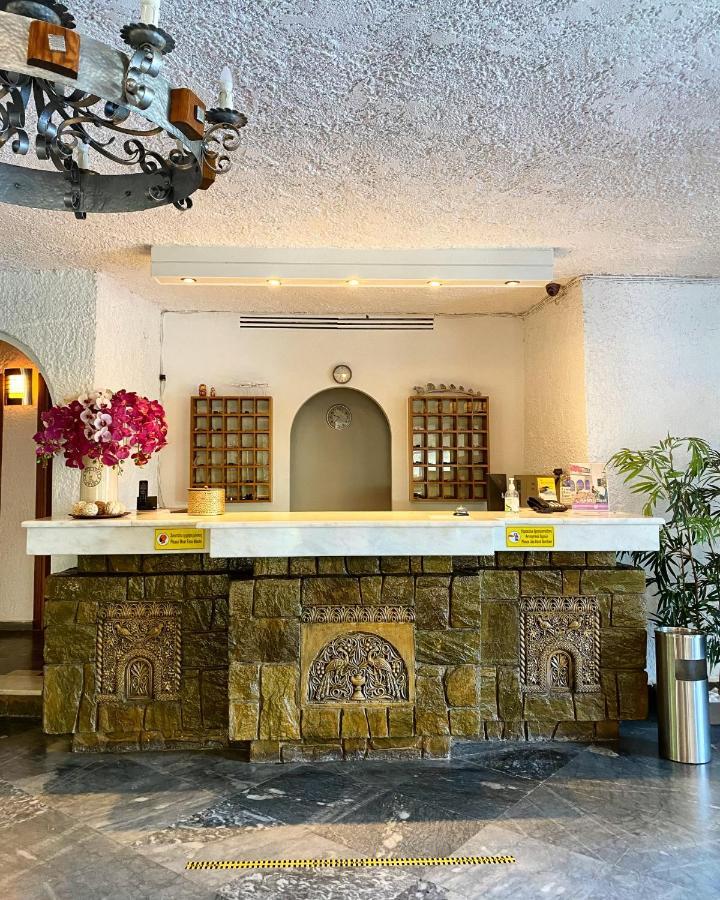 Karteros Hotel