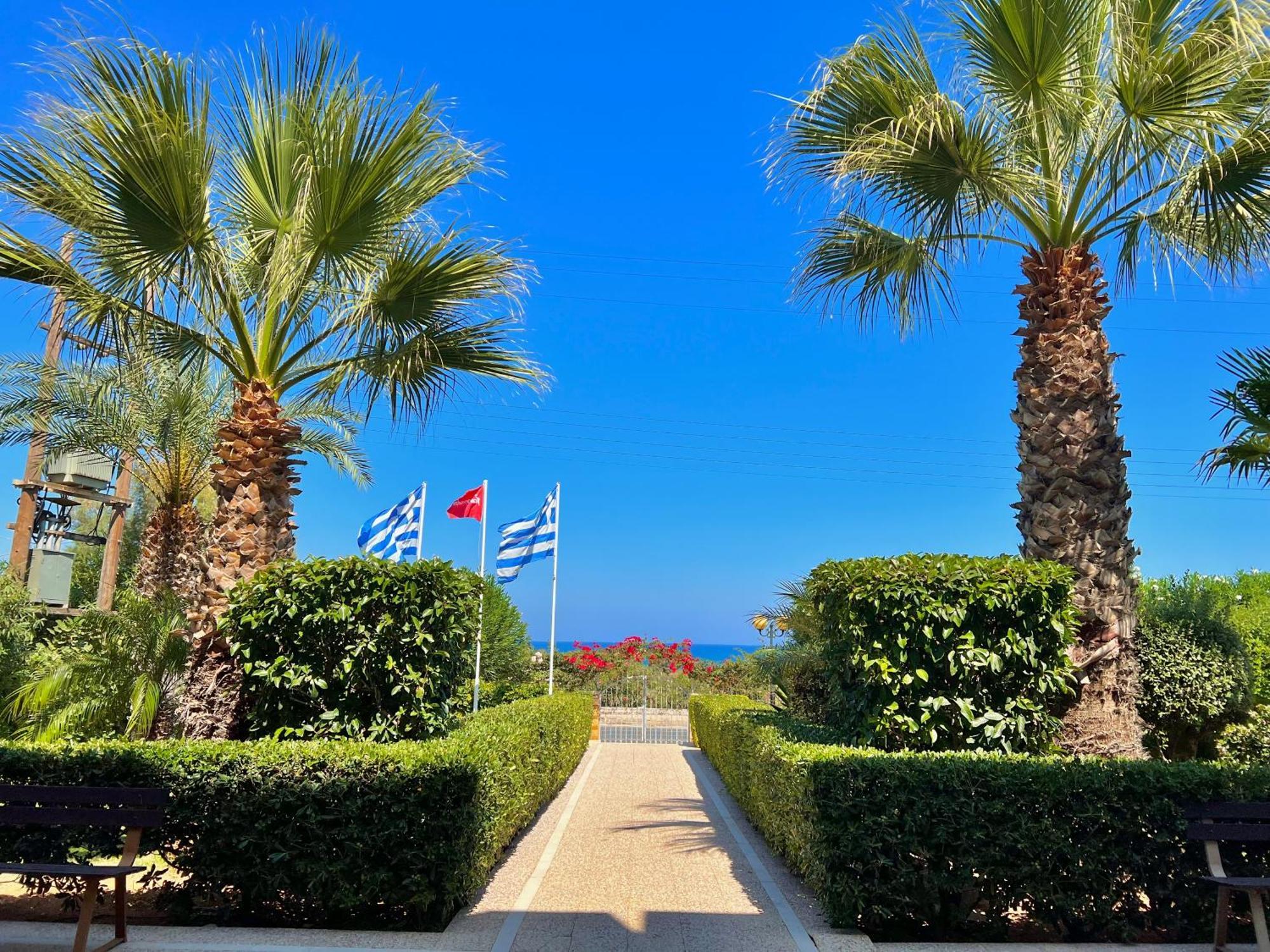 Karteros Hotel