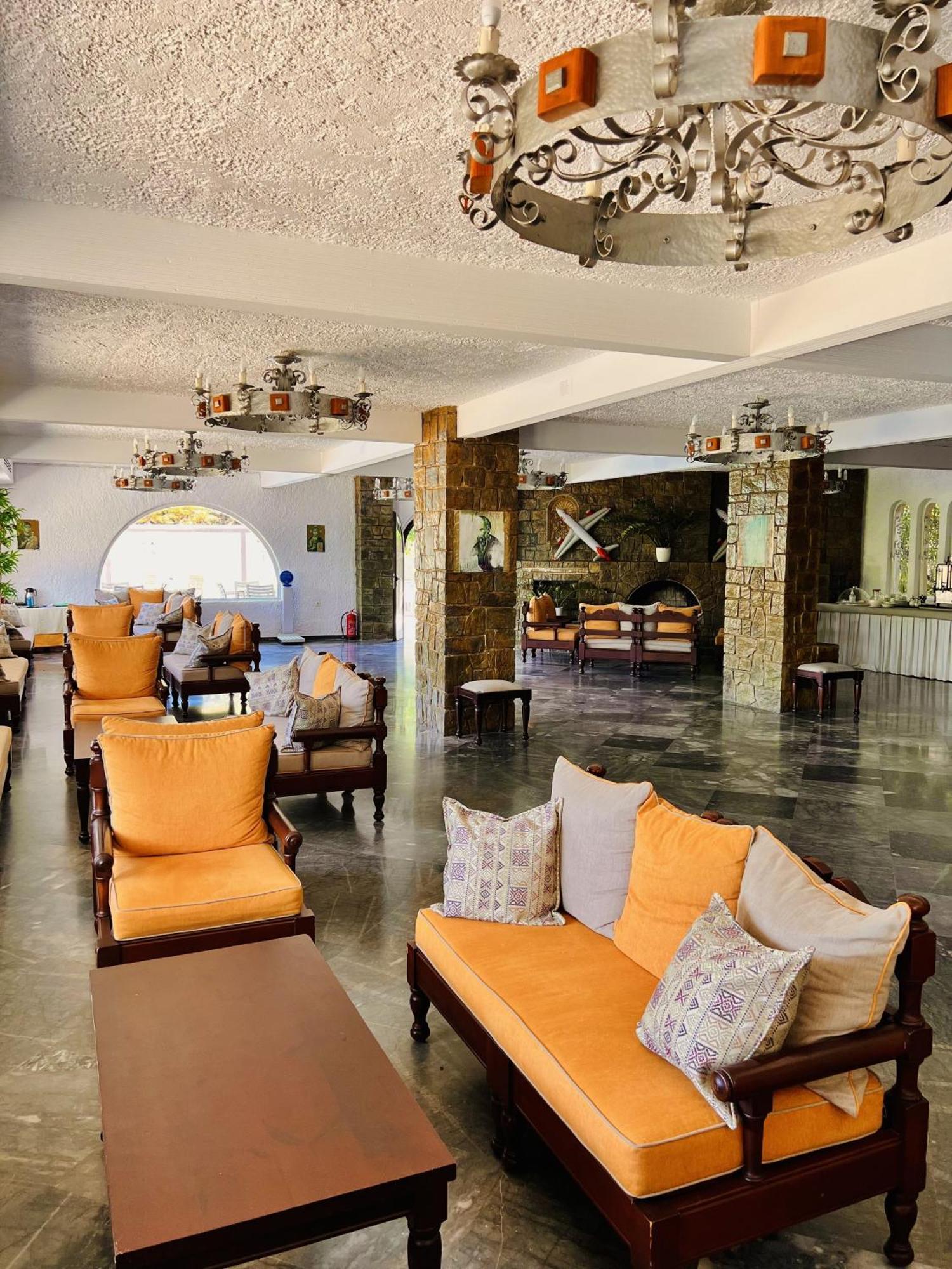 Karteros Hotel 3*