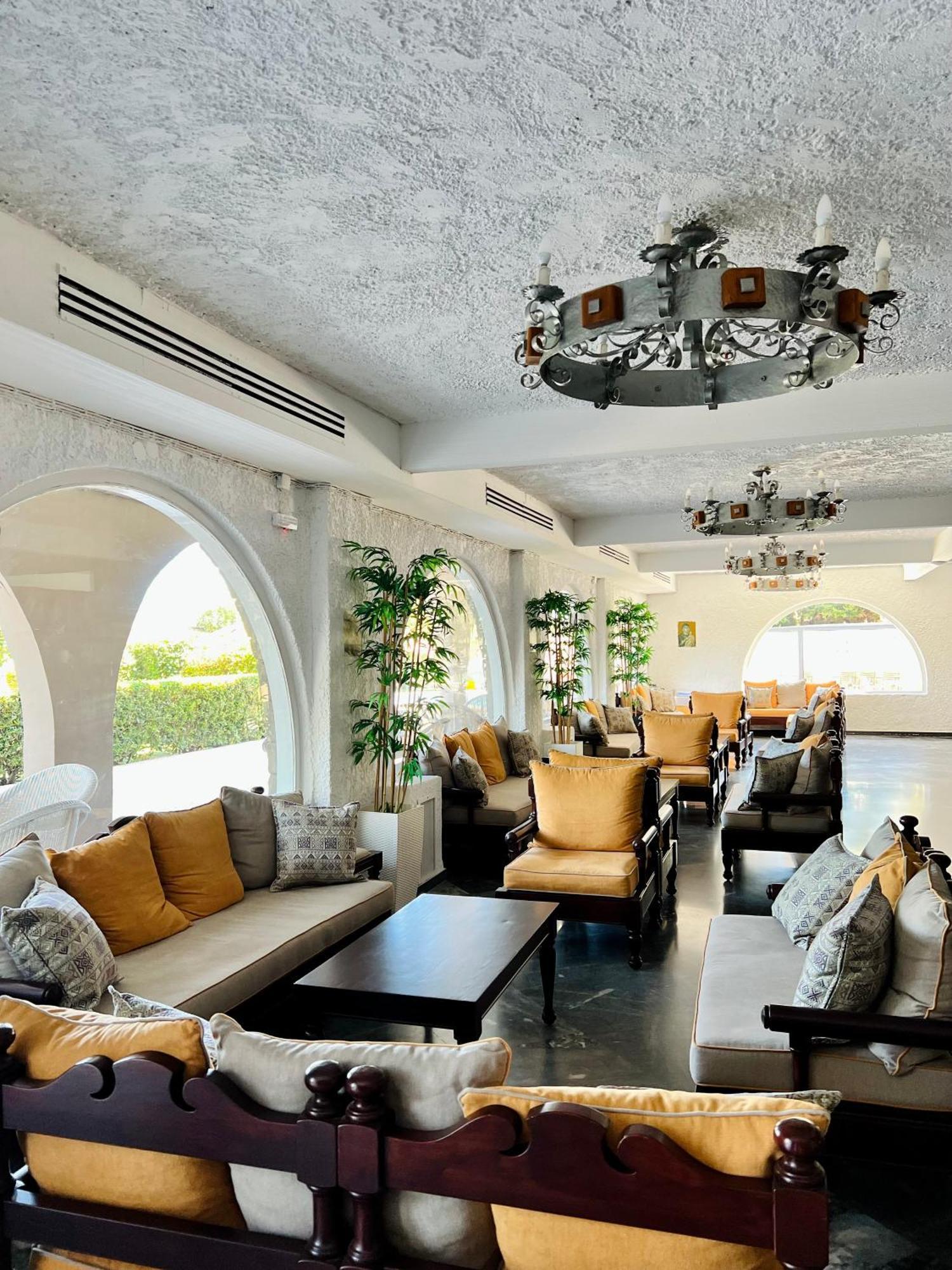 Karteros Hotel
