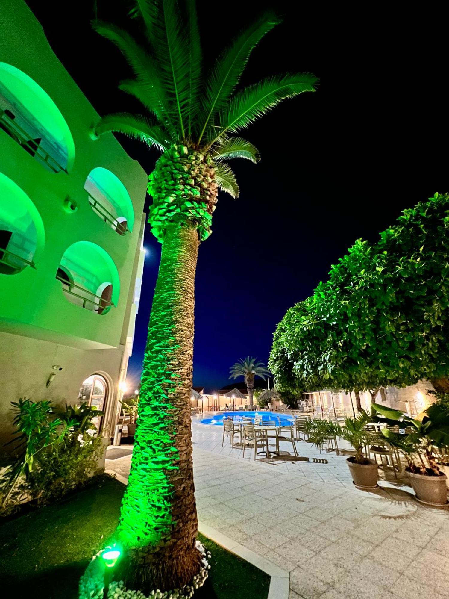 Karteros Hotel 3*